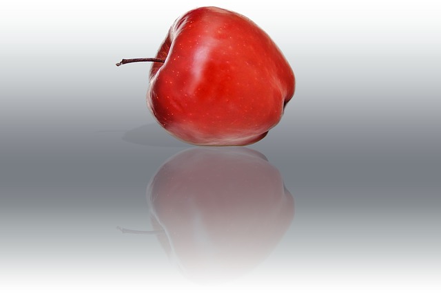červené jablko.jpg
